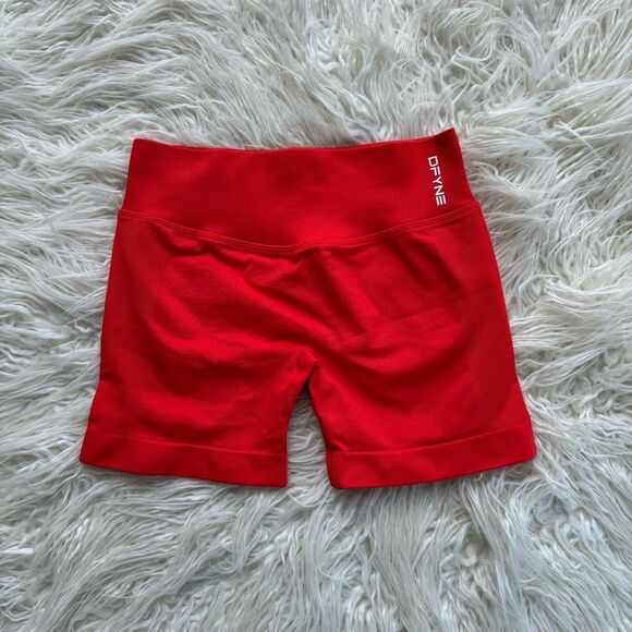 DFYNE Impact Shorts 4.5” Chilli Size Small - Picture 1 of 9